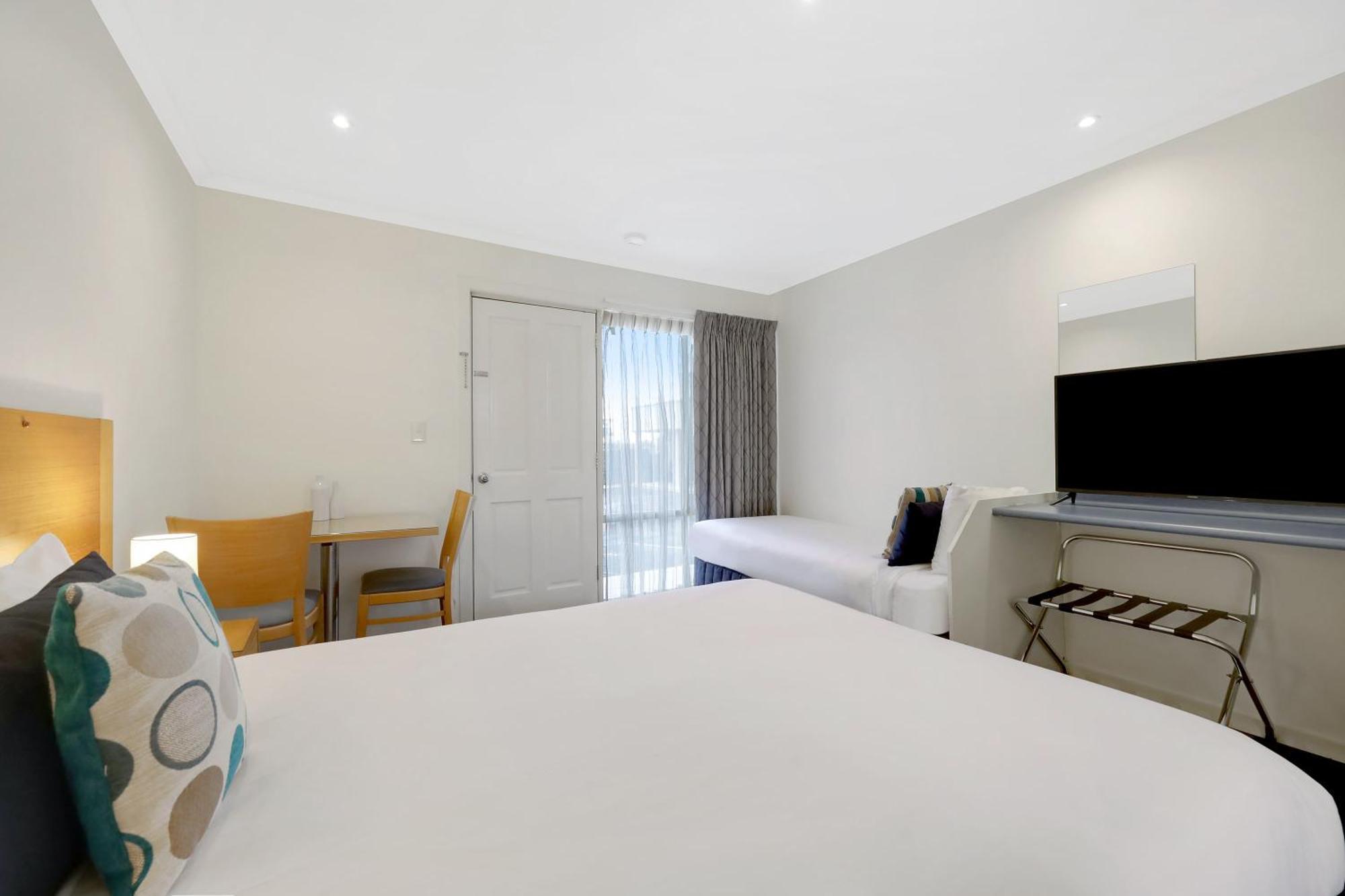 Hamilton Townhouse Motel Экстерьер фото